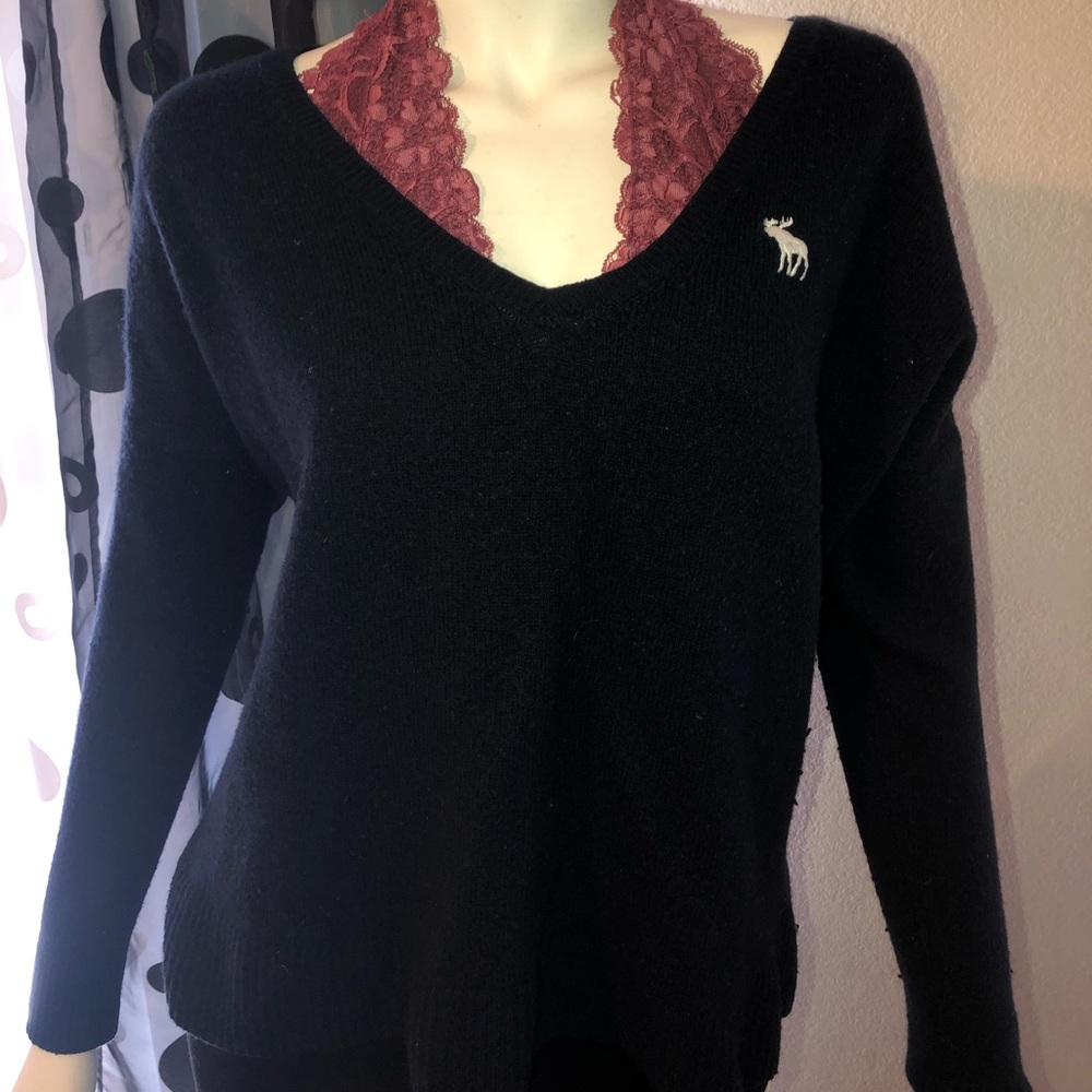 Ambercombie & Fitch Sweater